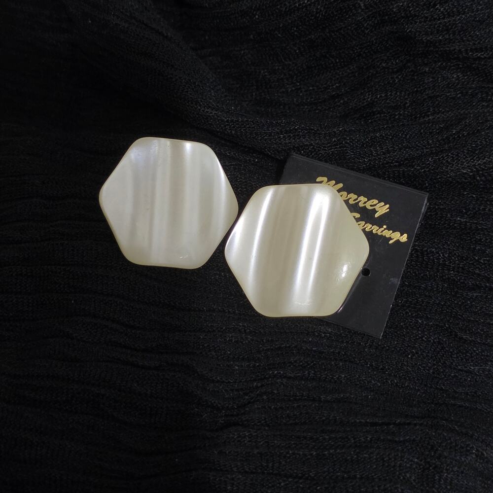 Vintage Morrey Pearlized Hexagon Earrings Cream Geometric Statement